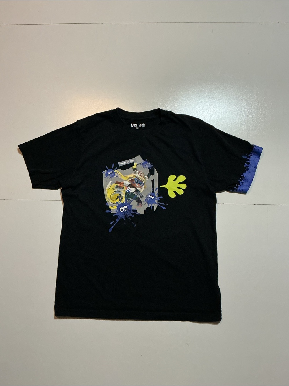 UT Uniqlo X Nintendo Splatoon 3 Ready Go Slosher Black Graphic S/S T-Shirt
